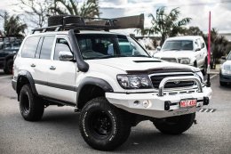 Toyota Lancruiser 105 Rocker Bar